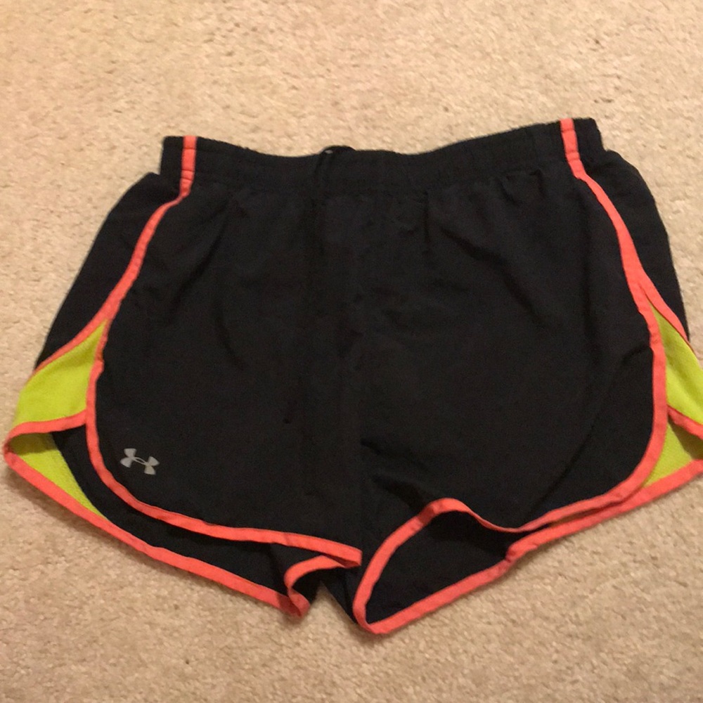 🚫SOLD🚫Under armor shorts